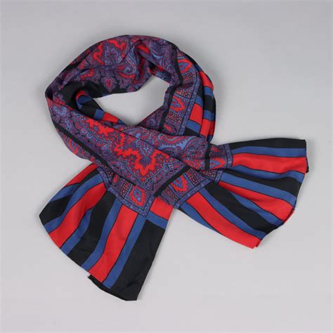 foulard yves saint laurent seconda mano|Vintage Ysl Foulard .